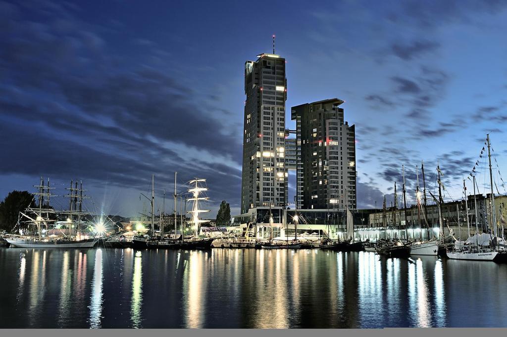 Glob Apartament Sea Towers גדינייה מראה חיצוני תמונה
